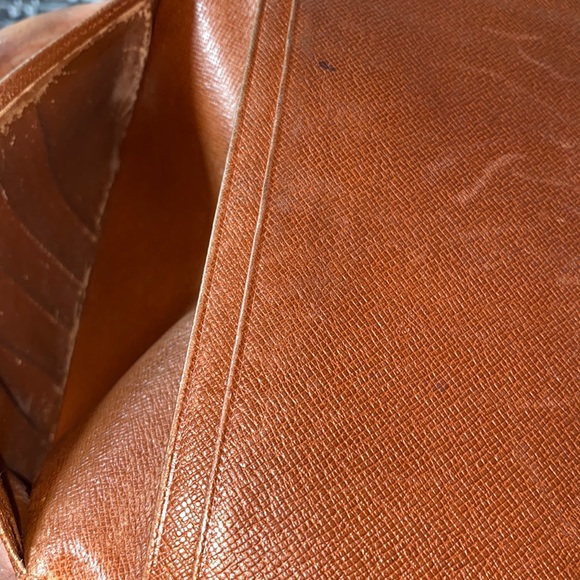 Authentic Louis Vuitton Monogram Checkbook Holder Wallet - Picture 10 of 12